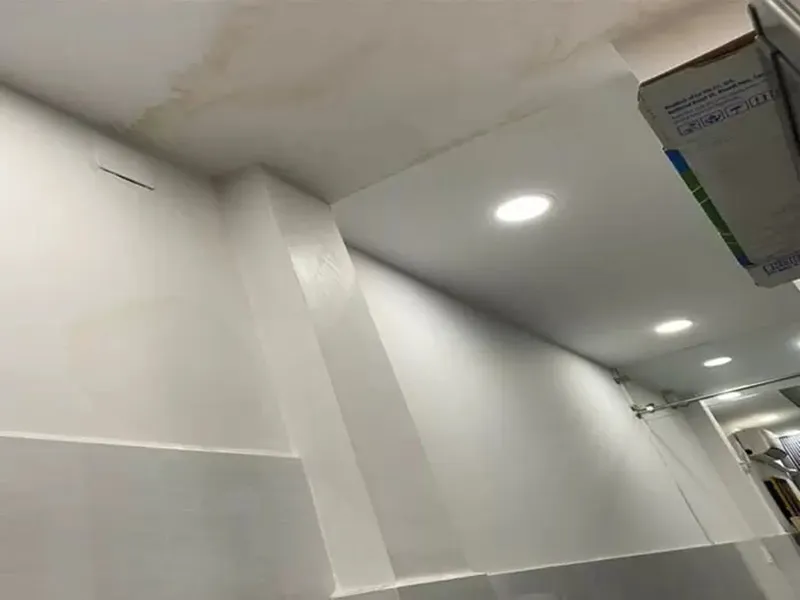 Trần thạch cao bị thấm nước sẽ hư hại như thế nào