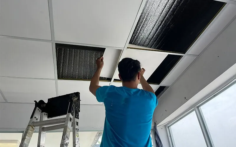 Hướng dẫn bảo quản và vệ sinh trần thạch cao thả đúng cách