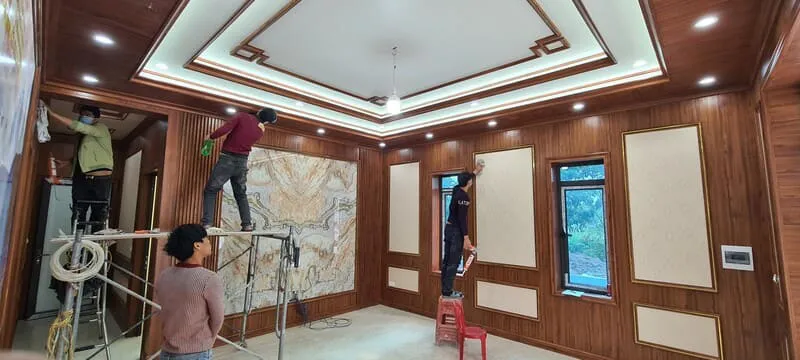 Lựa chọn đơn vị thi công trần nhựa Nano